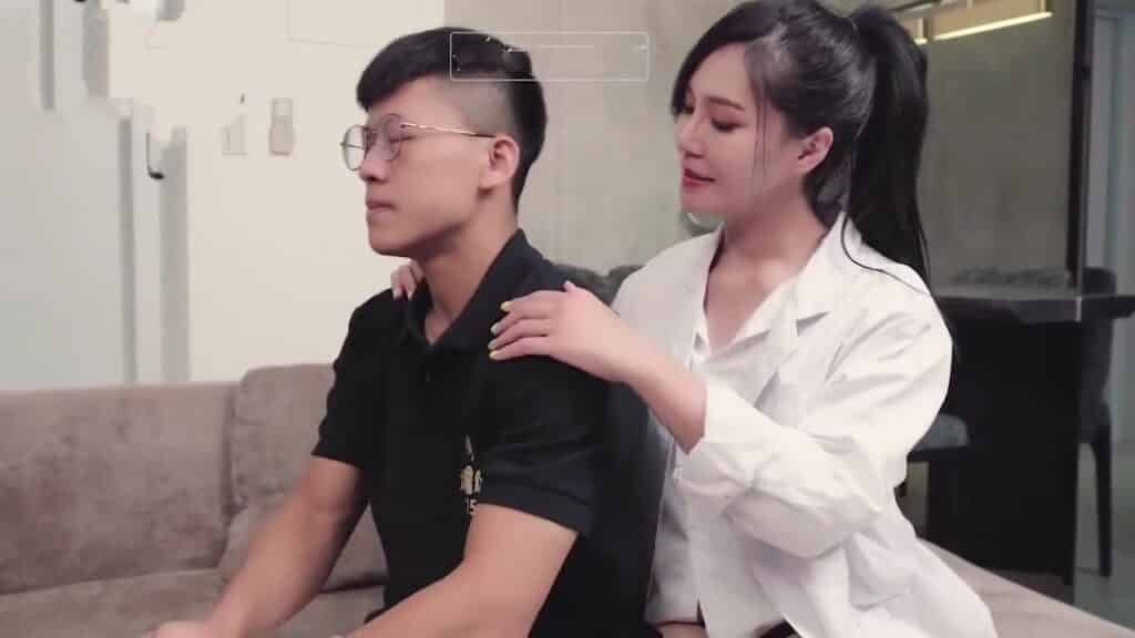 nu-bac-si-xinh-dep-chua-benh-kho-cuong-va-cai-ket